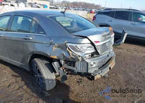 2013 Chrysler 200 Touring из США, поврежденный, VIN 1C3CCBBB4DN726441